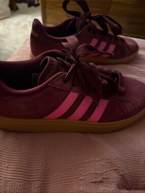 adidas Women's Maroon Sneakers with Pink Stripes and Gum Sole
